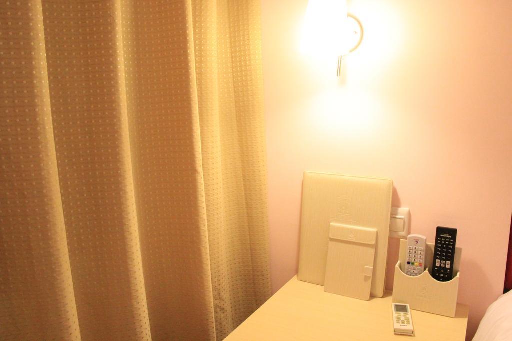 Super 8 Hotel Chengdu Airport Branch Buitenkant foto